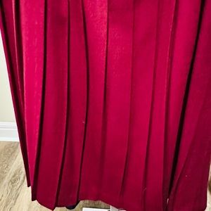 Theo miles 100% wool pleated skirt